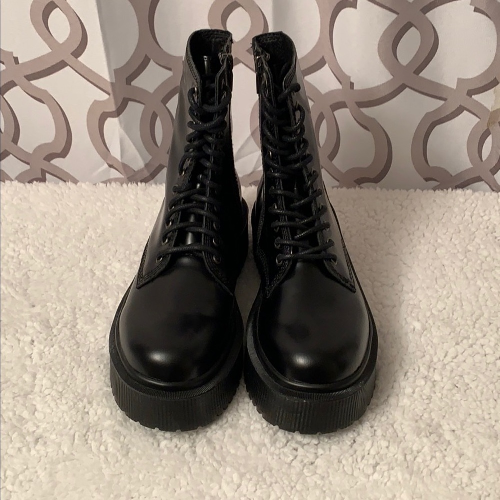 ⭐️SALE⭐️NEW-Jeffrey Campbell Sopas Lugged - Picture 5 of 13